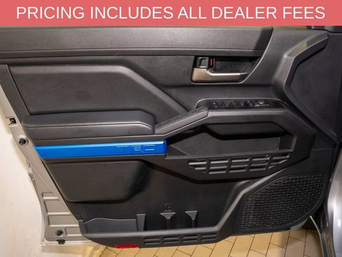 Certified 2025 Toyota Tacoma TRD Off-Road AWD/4WD image 10