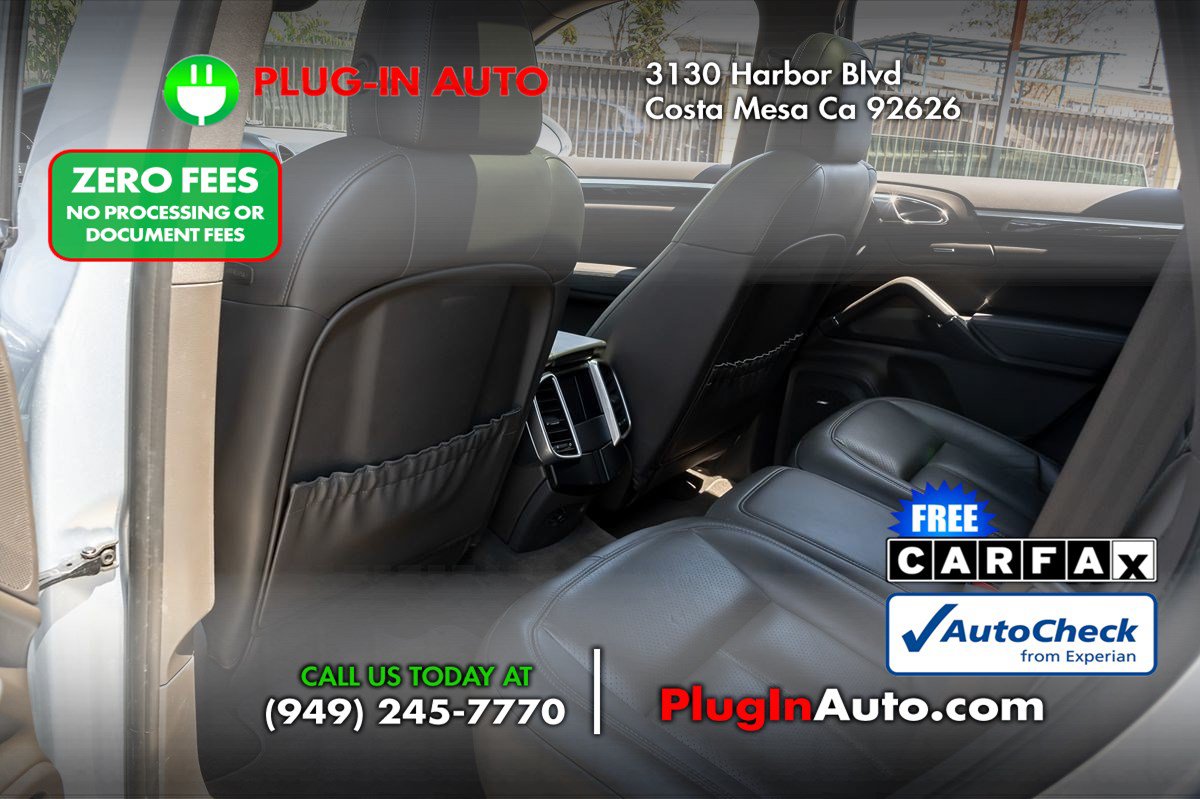 Used 2017 Porsche Cayenne Platinum Edition AWD/4WD image 8