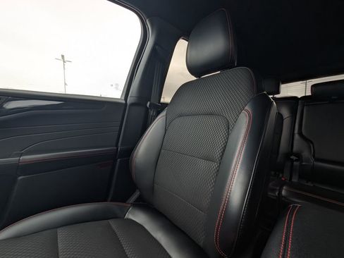 Used 2025 Ford Escape ST-Line Select image 13