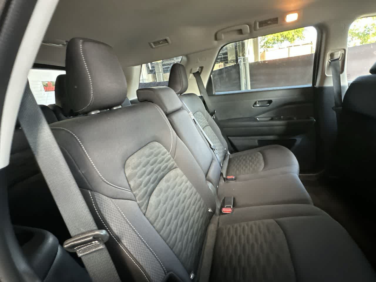 Used 2025 Nissan Pathfinder SV AWD/4WD image 26