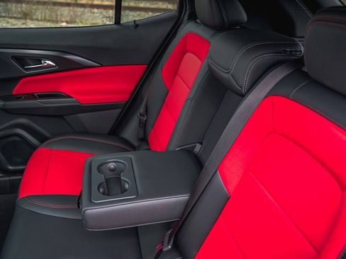 New 2025 Chevrolet Equinox EV RS image 53