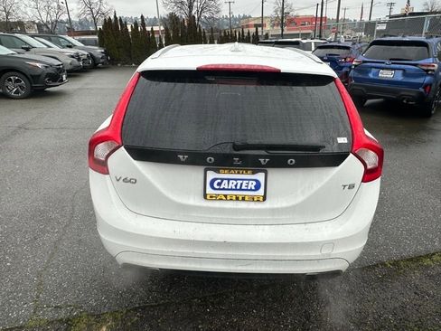 Used 2016 Volvo V60 T5 Premier image 6