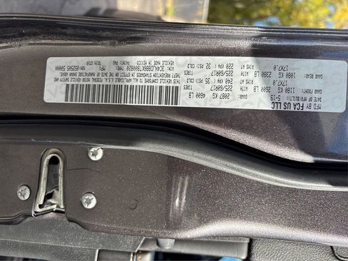 Used 2019 Jeep Compass Latitude image 15