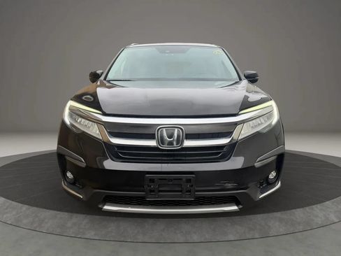 Used 2019 Honda Pilot Touring image 2