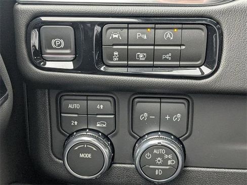 New 2026 GMC Yukon Denali image 30