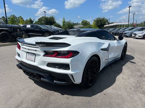 Used 2024 Chevrolet Corvette Z06 RWD image 6