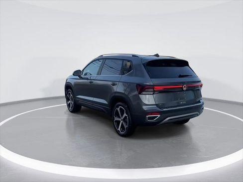 New 2026 Volkswagen Taos SEL image 6