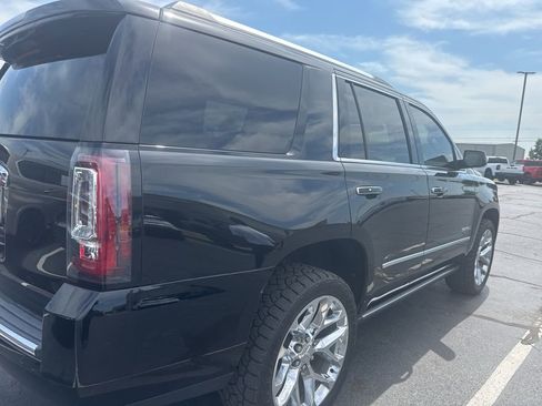 Used 2020 GMC Yukon Denali w/ Denali Premium Package AWD/4WD image 4
