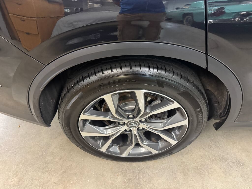 Certified 2024 Acura MDX w/ Technology Package AWD/4WD image 14