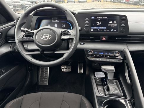 New 2026 Hyundai Elantra SEL Sport Premium image 2