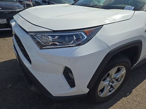 Used 2020 Toyota RAV4 XLE w/ Convenience Package AWD/4WD image 11