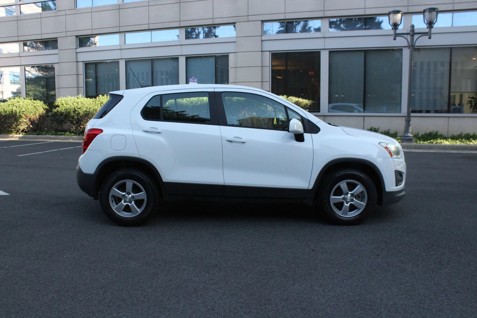 Used 2016 Chevrolet Trax LS AWD/4WD image 6