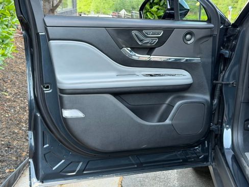 Used 2022 Lincoln Corsair Reserve w/ Equipment Group 201A AWD/4WD image 28