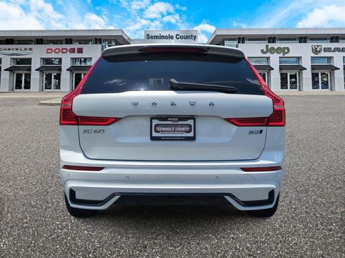 Used 2024 Volvo XC60 B5 Plus AWD/4WD image 7