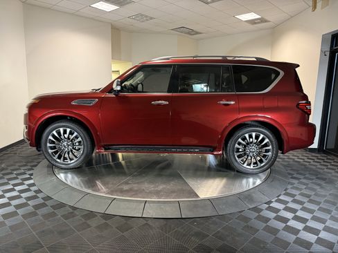 Used 2023 Nissan Armada Platinum w/ Captain's Chairs Package RWD image 5