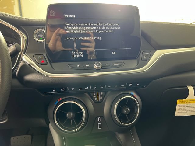 New 2026 Chevrolet Blazer LT w/ Convenience Package FWD image 17