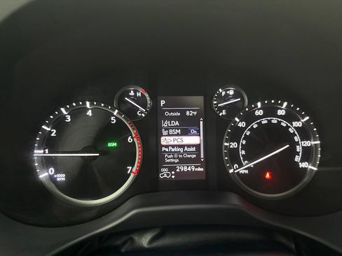 Used 2022 Lexus GX 460 Luxury w/ Off Road Package AWD/4WD image 15
