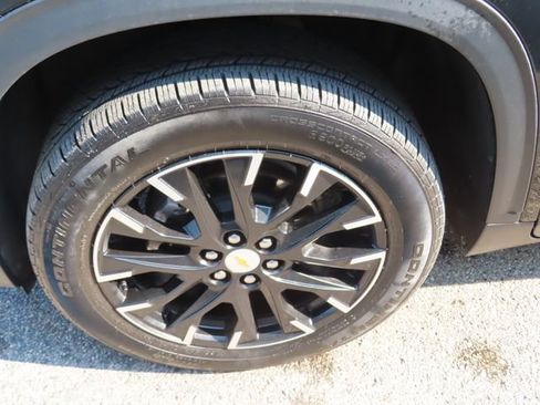Used 2025 Chevrolet Traverse LT w/ Sun and Wheel Package AWD/4WD image 17