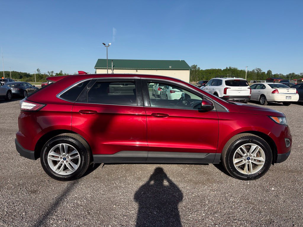 Used 2017 Ford Edge SEL w/ Equipment Group 201A AWD/4WD image 2