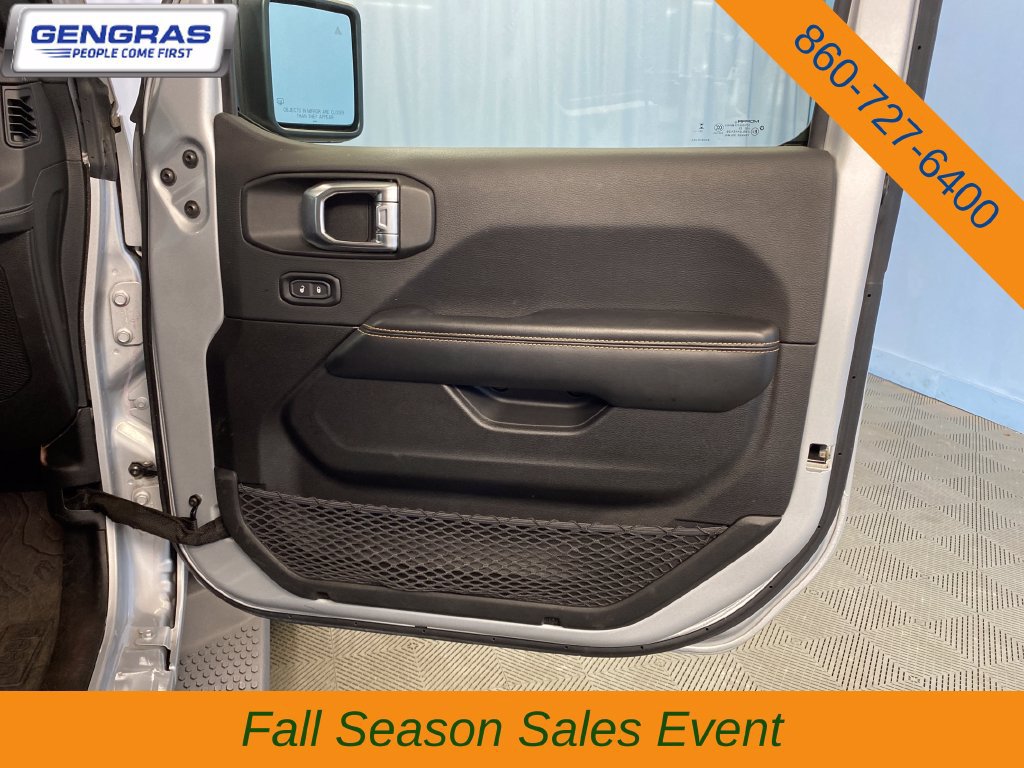 Used 2024 Jeep Wrangler Unlimited Sahara w/ Technology Group AWD/4WD image 45