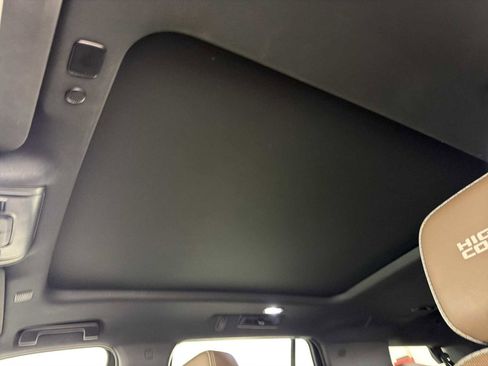 Used 2023 Chevrolet Tahoe High Country image 72