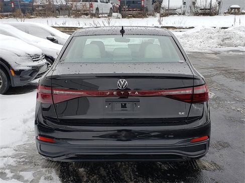 New 2026 Volkswagen Jetta SE image 4