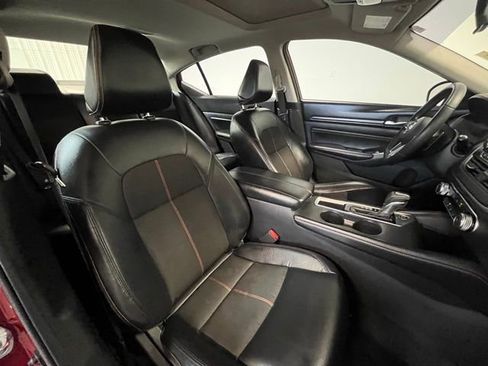 Used 2019 Nissan Altima 2.5 SR w/ SR Premium Package image 9