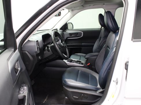 Used 2022 Ford Bronco Sport Outer Banks w/ Tech Package AWD/4WD image 18
