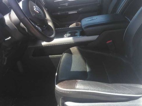 Used 2025 RAM 1500 Laramie AWD/4WD image 5