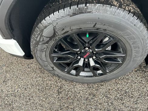 New 2025 GMC Sierra 1500 Elevation w/ Preferred Package image 10