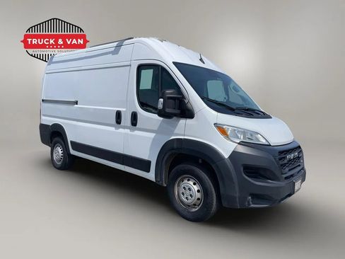 Used 2024 RAM ProMaster 2500 FWD image 46