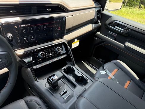 New 2026 GMC Sierra 1500 AT4 w/ AT4 Premium Package AWD/4WD image 29