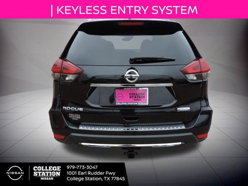 Used 2020 Nissan Rogue S w/ Special Edition Package image 5