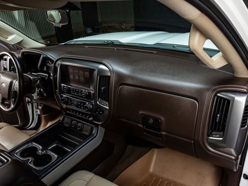 Used 2015 Chevrolet Silverado 2500 LTZ w/ LTZ Plus Package image 14