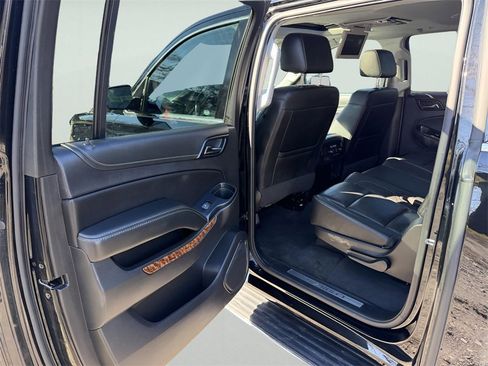 Used 2020 Chevrolet Suburban Premier image 26