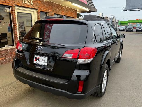 Used 2013 Subaru Outback 2.5i Limited image 3