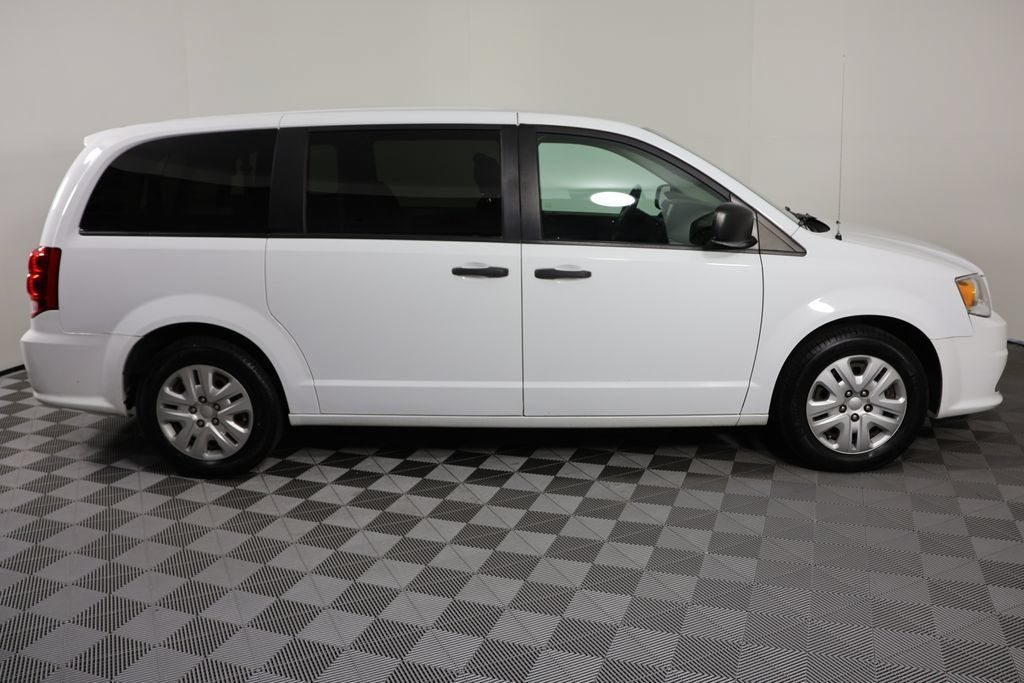 Used 2019 Dodge Grand Caravan SE FWD image 8