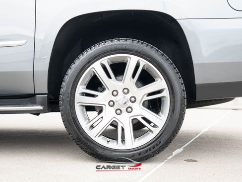 Used 2019 Cadillac Escalade ESV Luxury AWD/4WD image 12