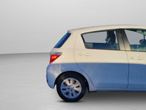 Used 2014 Toyota Yaris L image 18