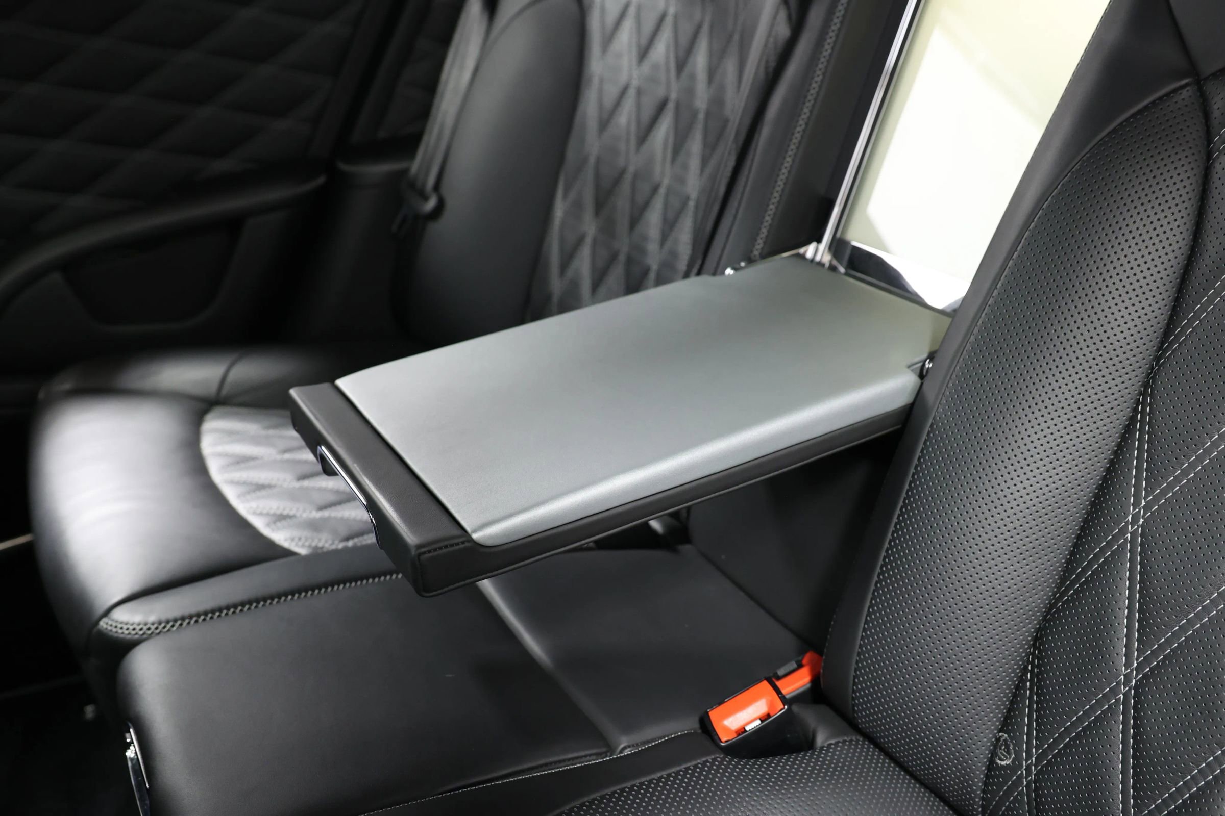 Used 2018 Bentley Mulsanne RWD image 69