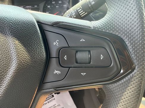 Used 2023 Chevrolet TrailBlazer LT w/ Convenience Package FWD image 16