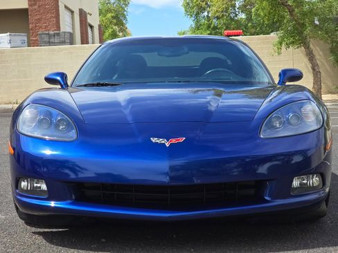 Used 2007 Chevrolet Corvette Coupe w/ Preferred Equipment Group RWD image 4
