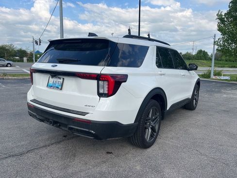 Used 2025 Ford Explorer ST-Line w/ Premium Package AWD/4WD image 3