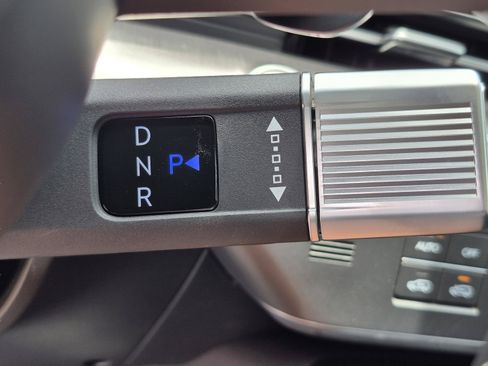New 2026 Hyundai Kona Limited FWD image 32