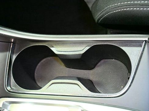 Used 2022 Subaru Ascent Premium w/ Convenience Package image 26