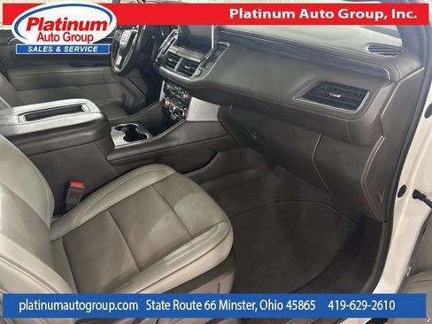 Used 2023 GMC Yukon XL SLT image 35