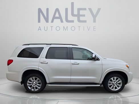 Used 2017 Toyota Sequoia Platinum AWD/4WD image 2