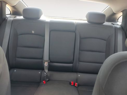 Used 2021 Chevrolet Malibu LT FWD image 13