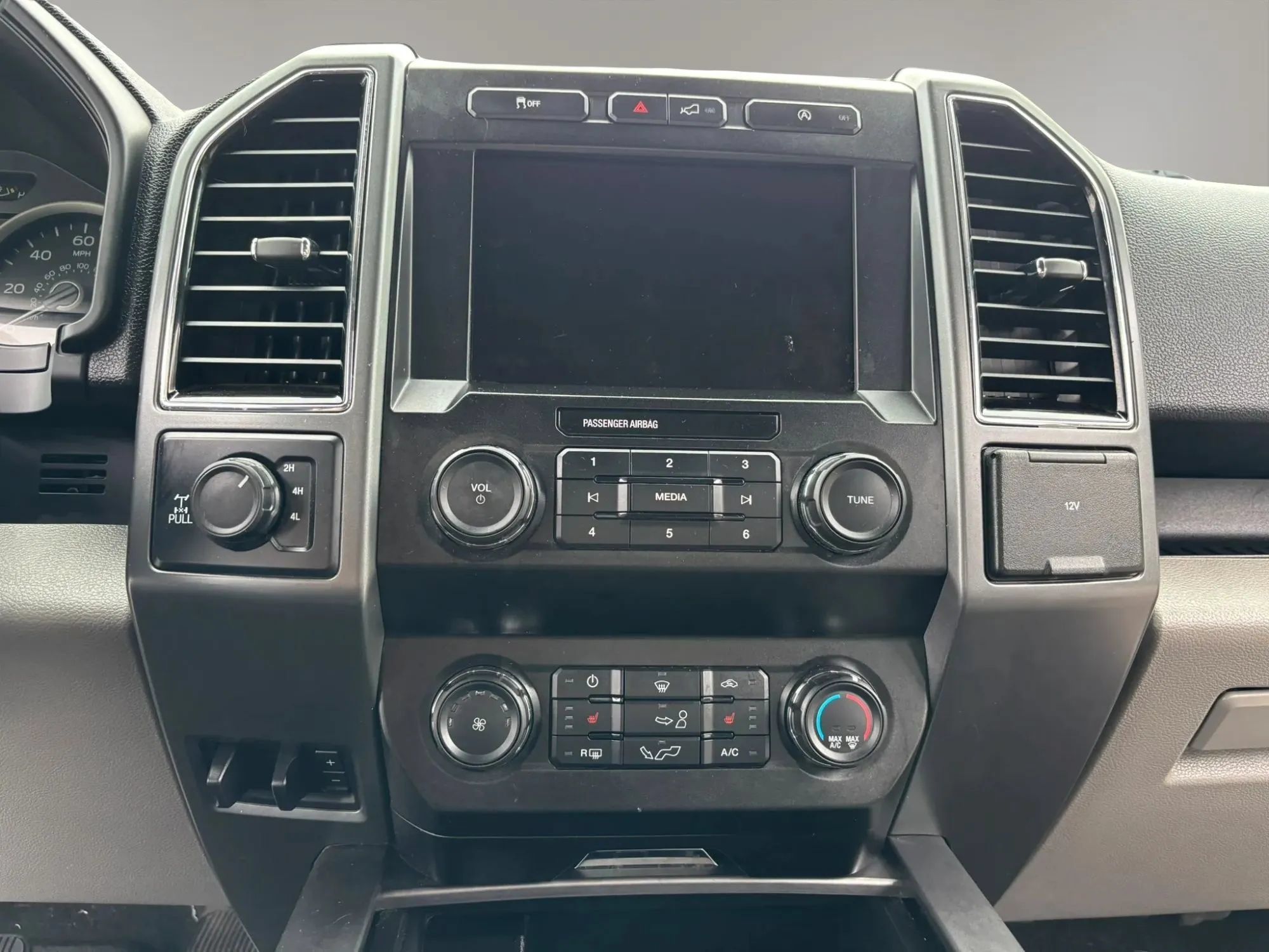 Used 2020 Ford F150 XLT w/ Equipment Group 302A Luxury AWD/4WD image 30