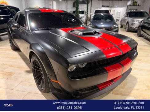 Used 2022 Dodge Challenger R/T Scat Pack RWD image 1